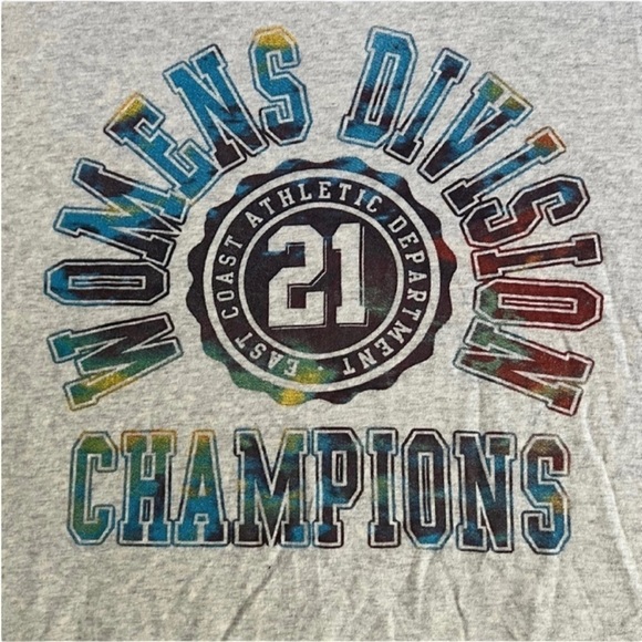 NWT Style & Co Women’s Division Champions Gray T-Shirt - Size 1X - Picture 8 of 10